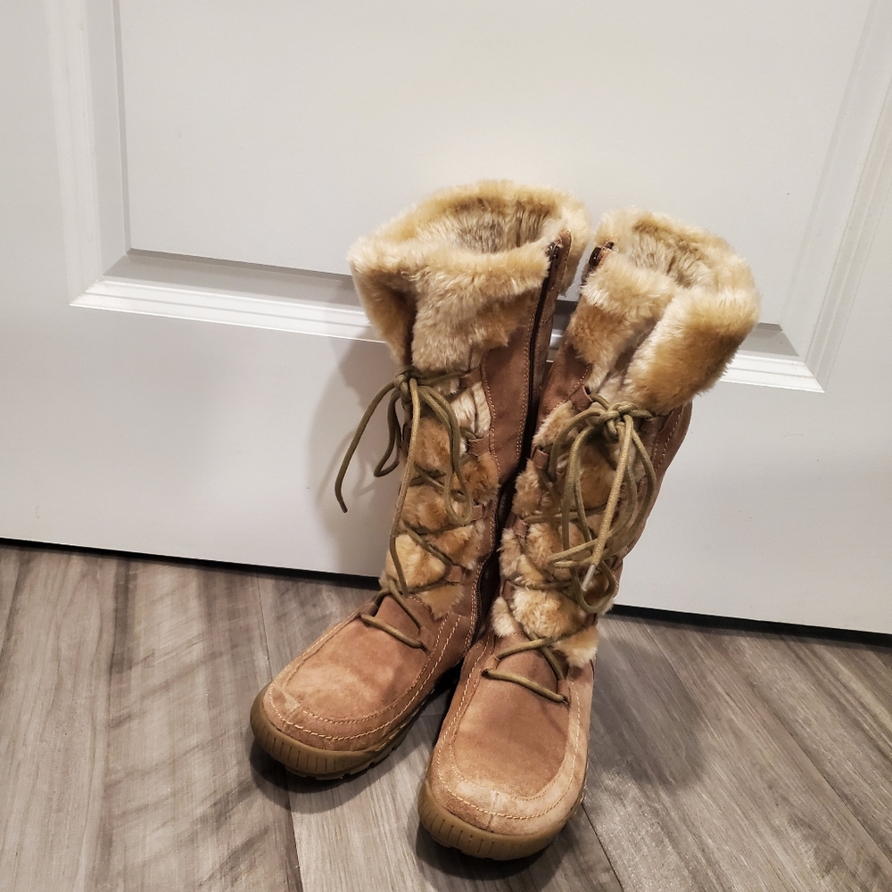 Beartraps Women Winter Lace Up Faux Fur Boots. Size 7